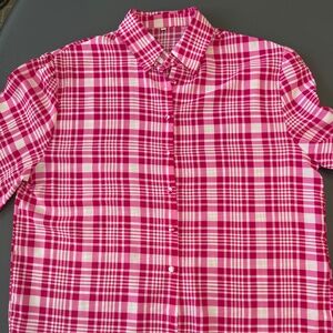 Plaid dressy blouse w/beautiful sleeve detail